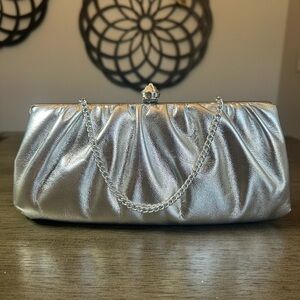 Vintage Silver Metallic Clutch Bag With Silver Hardware